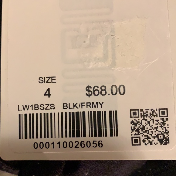 Lululemon 2-in-1 tank - Picture 6 of 6